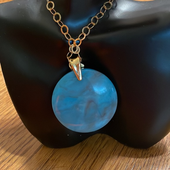 Gorgeous set of blue agate and Swarovski crystals necklace and earrings 🇨🇦 - Picture 4 of 6